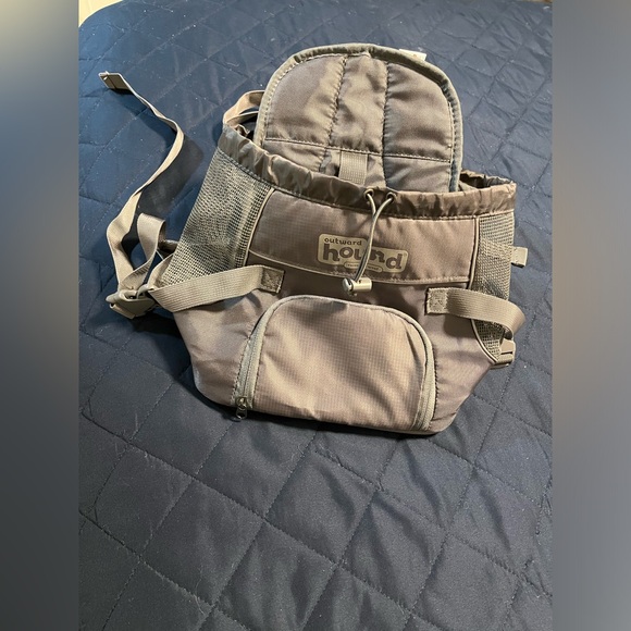 Grey Outward hound small carrying back pack to carry your small dog. - Picture 3 of 11